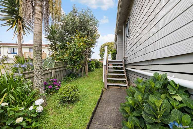 28 Selak Place Glen Eden_6