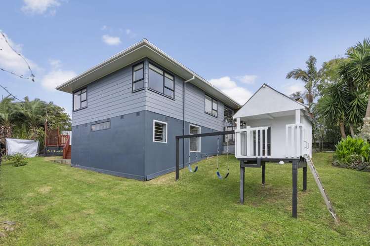 12 Landsdale Place Massey_23