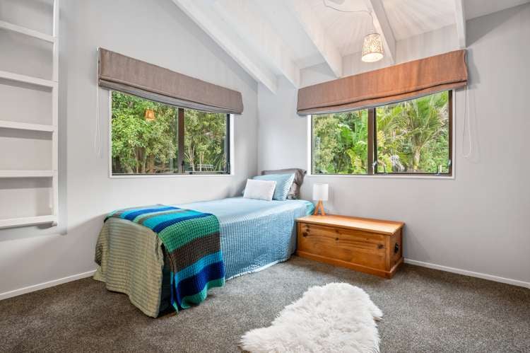 10 Raroa Terrace Waiatarua_14