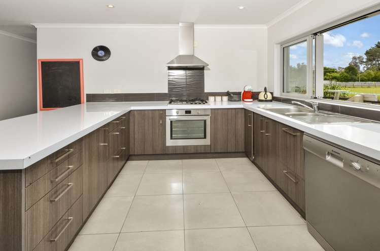 958 Kahikatea Flat Road Waitoki_13