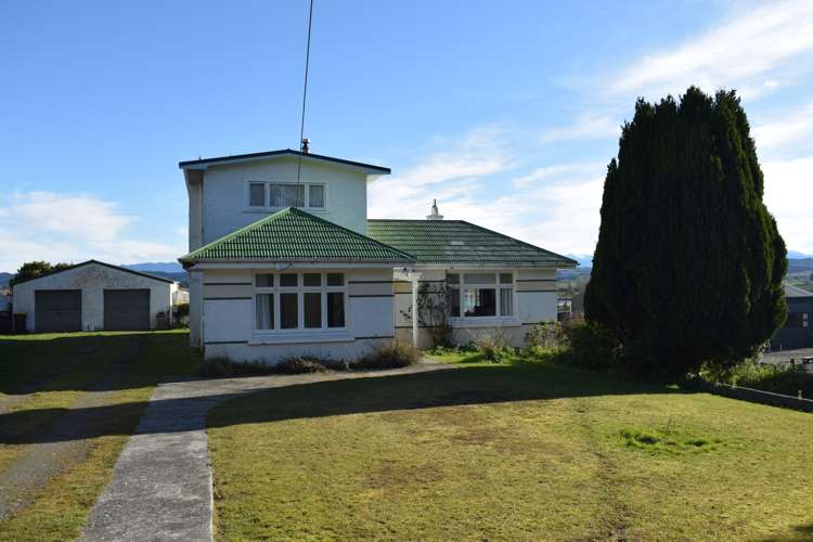 31 and 33 Main Road Tuatapere_0