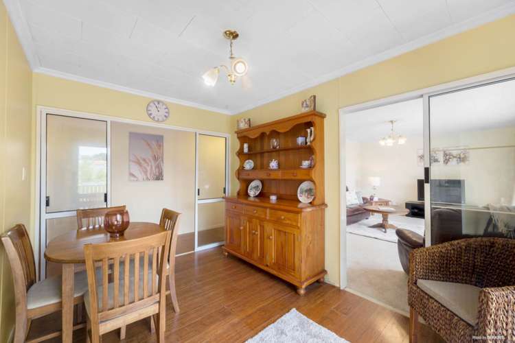49 Gledstane Road Stanmore Bay_5