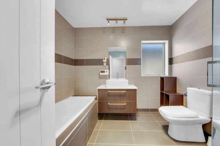 20 Viera Drive Flat Bush_13
