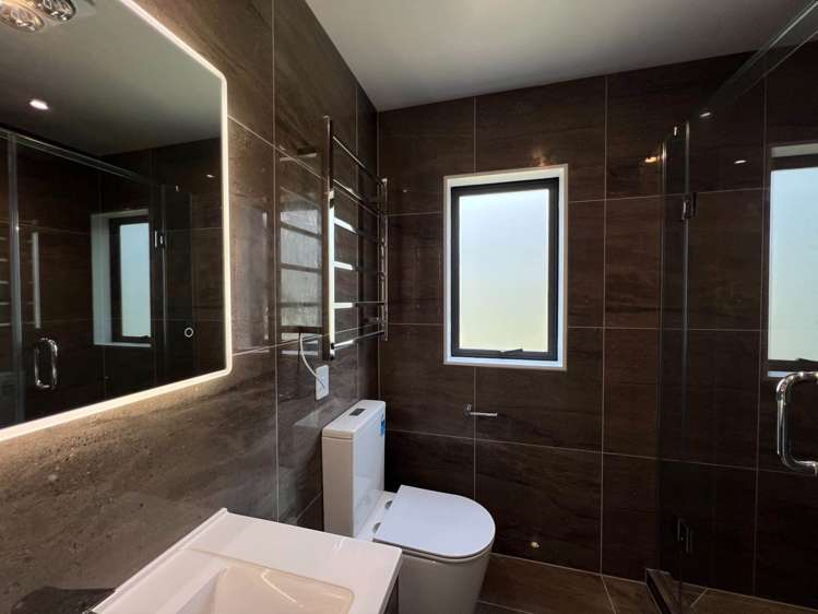 5/16 Reynella Drive Massey_12