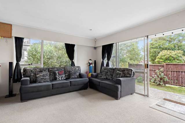 69 Clayburn Road Glen Eden_3