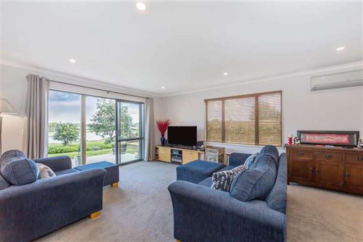 33 Maylee Crescent Gulf Harbour_11