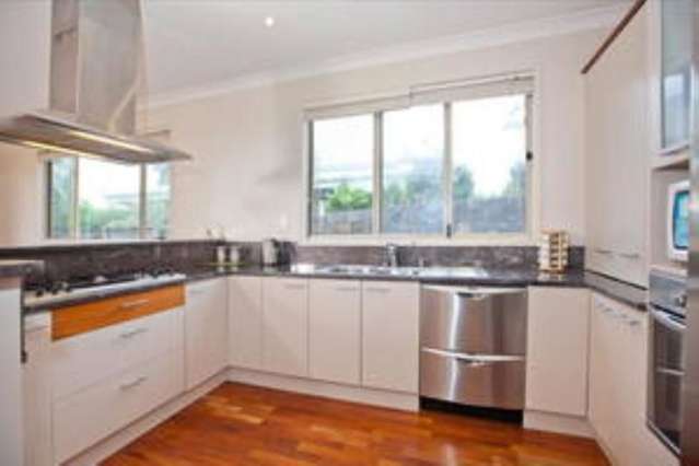 22b Claude Road Epsom_3