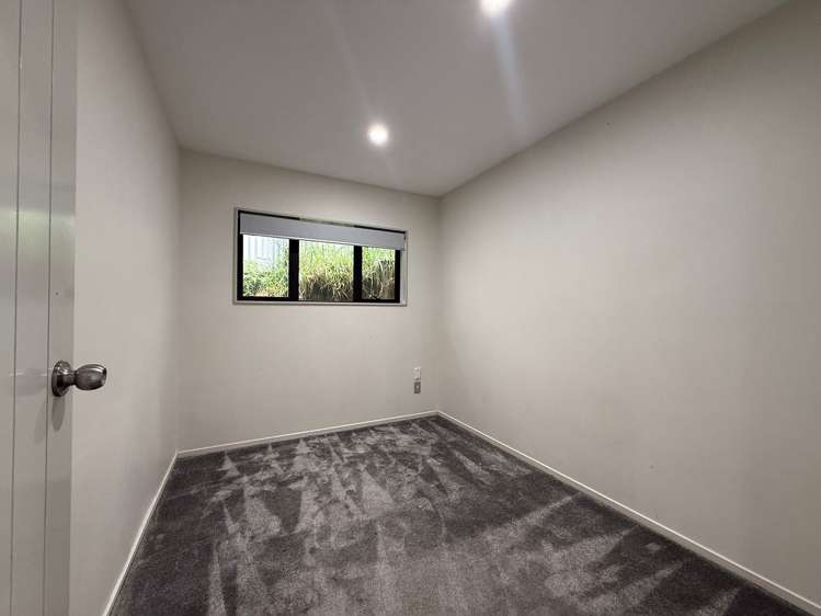 21 Bangla Place Massey_16