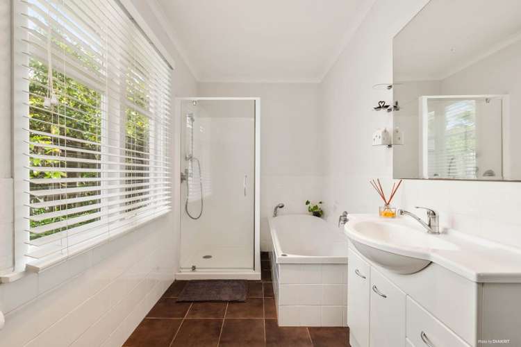 15 Torkar Road Clarks Beach_11