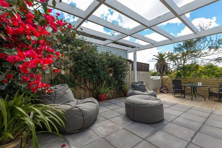 2/11 Salisbury Road Birkdale_13