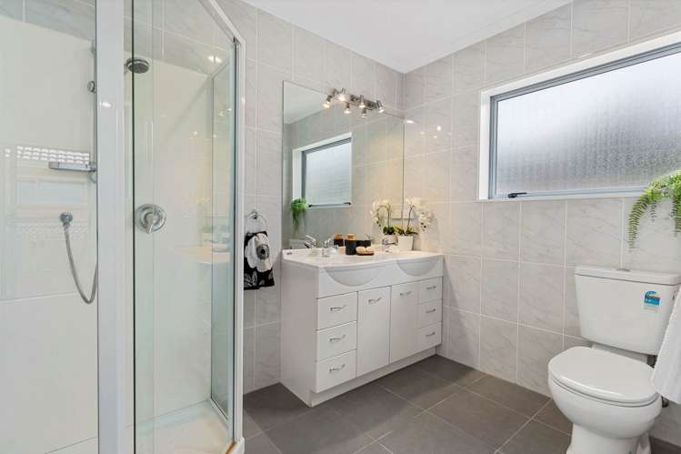 5 Red Hibiscus Road Stanmore Bay_7