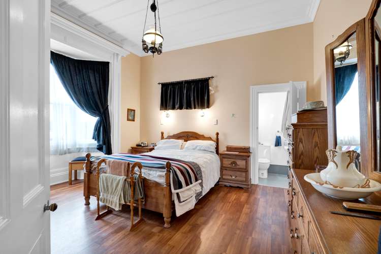 2 Broadway Waitara_13