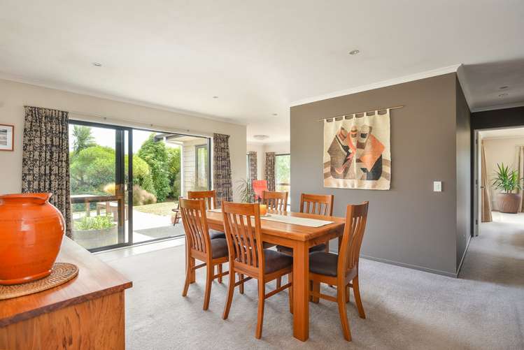 6 Redwood Lane Martinborough_5