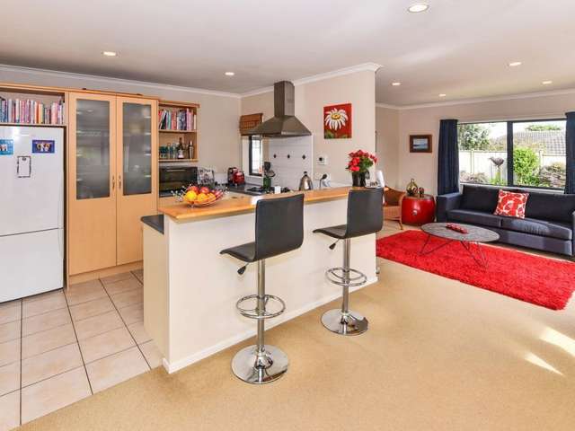 15 Greta Banks Place Wattle Downs_4