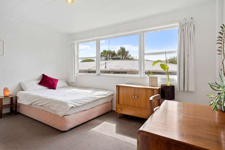 5 Simpson Road Ranui_12