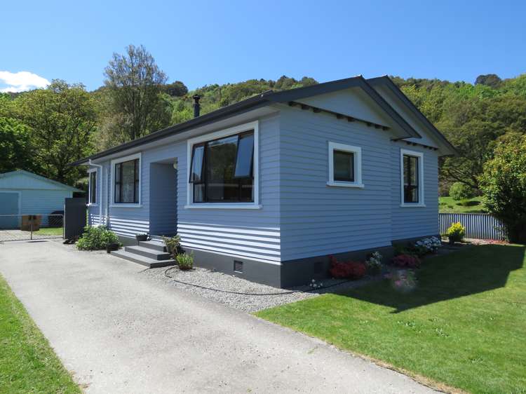 4 Munson Street Reefton_12