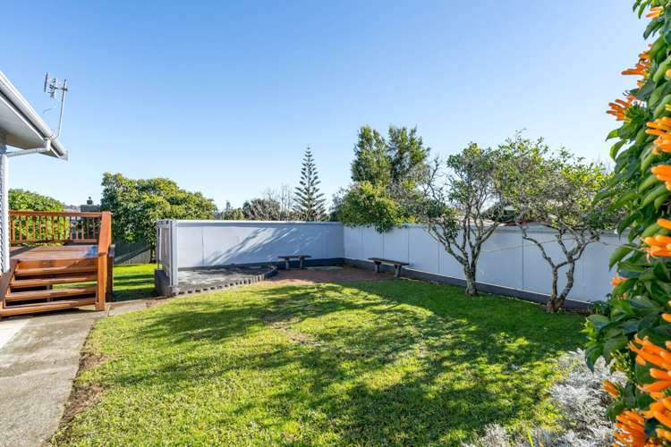 74 Gloria Avenue Te Atatu Peninsula_13