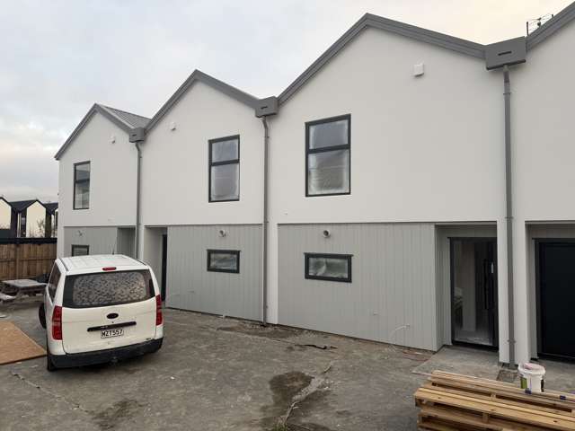 Last One, Unbeatable Location Sells It!