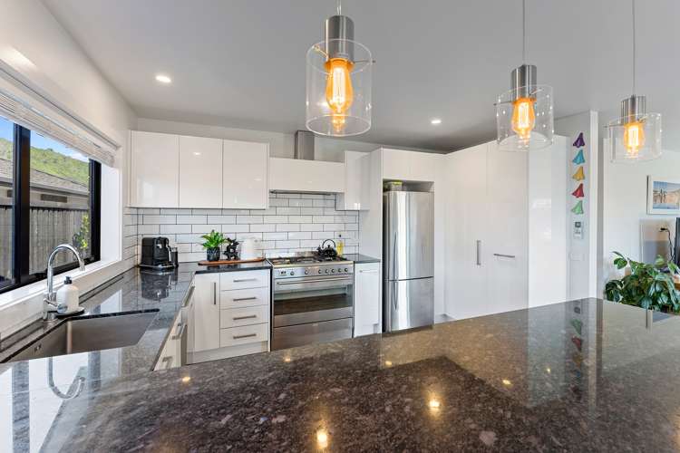 53 Waipunahau Road Waikanae_5