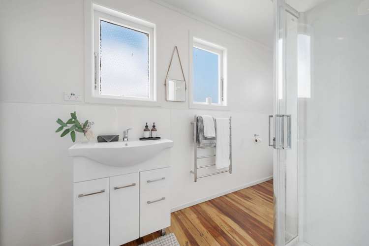 22 Kirrie Avenue Te Atatu South_14