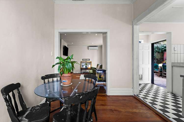 9 Chaucer Road South_4