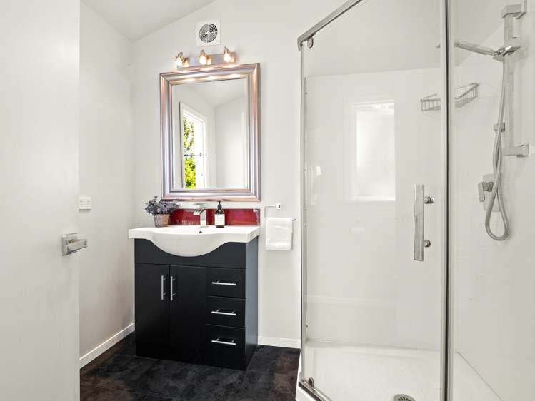 189 Taieri Road Kaikorai_14