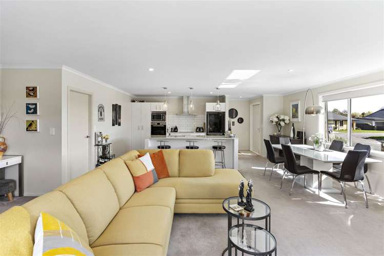 5 Tarata Grove Masterton_5