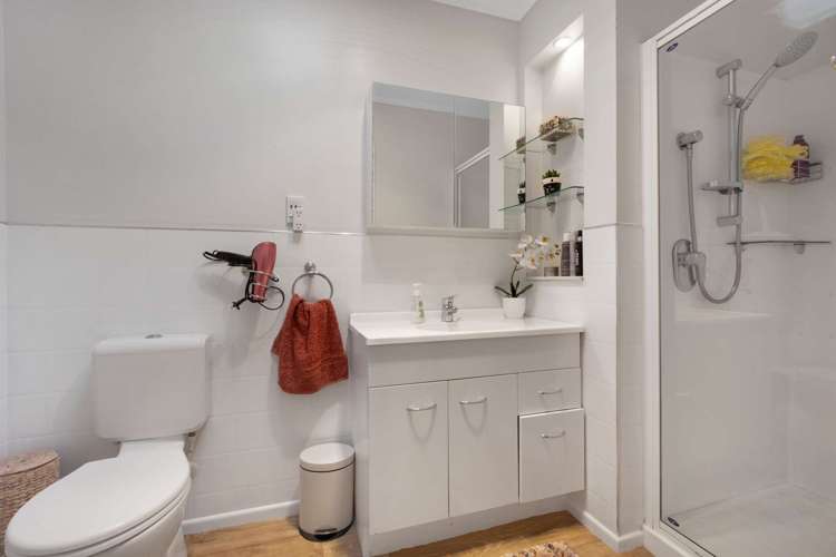 10 Barraud Place Pukehangi_14