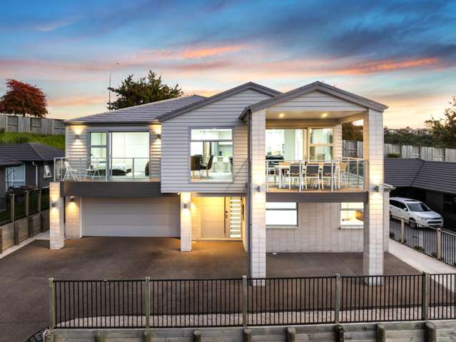 Luxurious Multi-Generational Haven