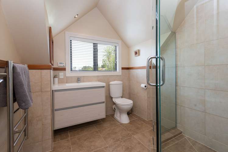 45 Uxbridge Road Mellons Bay_19