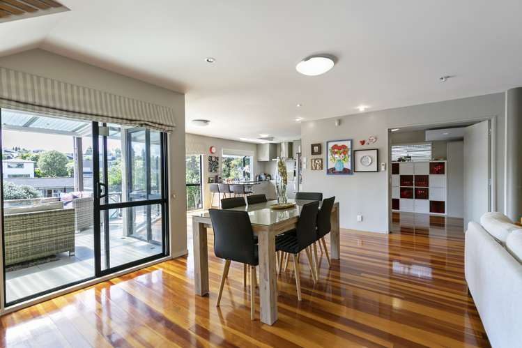 1 & 2/66 Allum Street Kohimarama_10