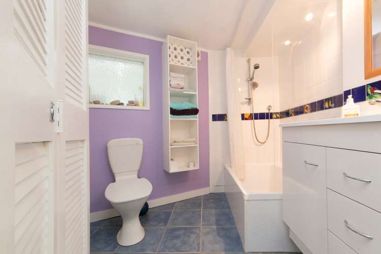 17 Rimutaka Place Titirangi_13