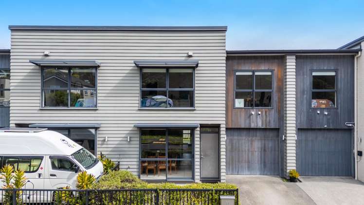 27 Matairangi Avenue Totara Heights_8