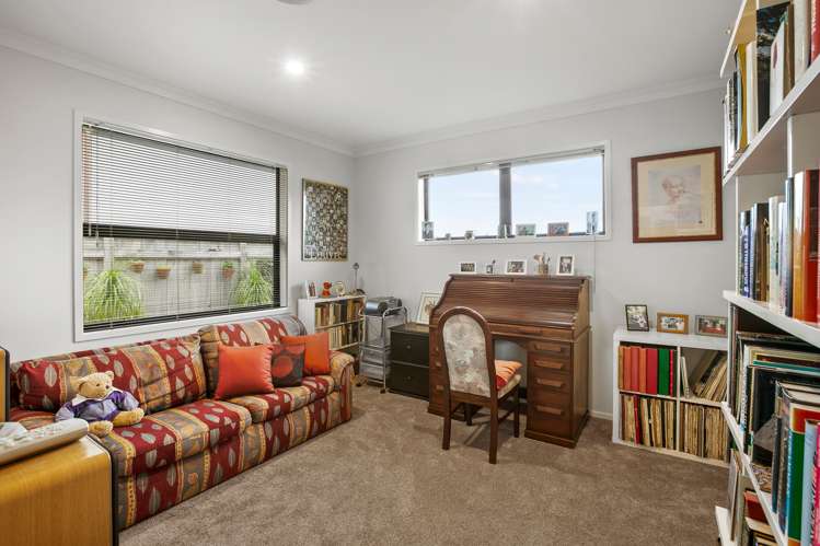 10 Francis Douglas Drive Westown_15