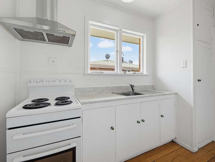 23 Southsea Crescent Silverdale_12