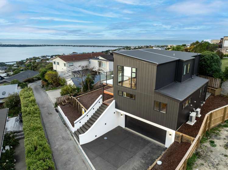 1/164 Soleares Avenue Mount Pleasant_32