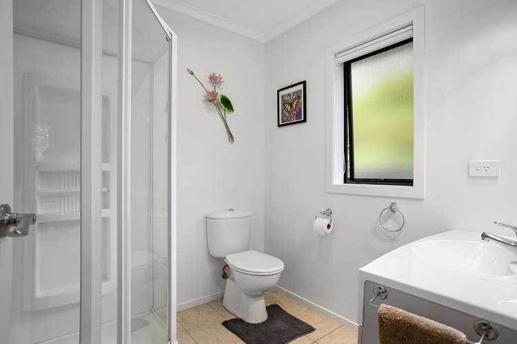 11a Fairburn Place Leamington_11