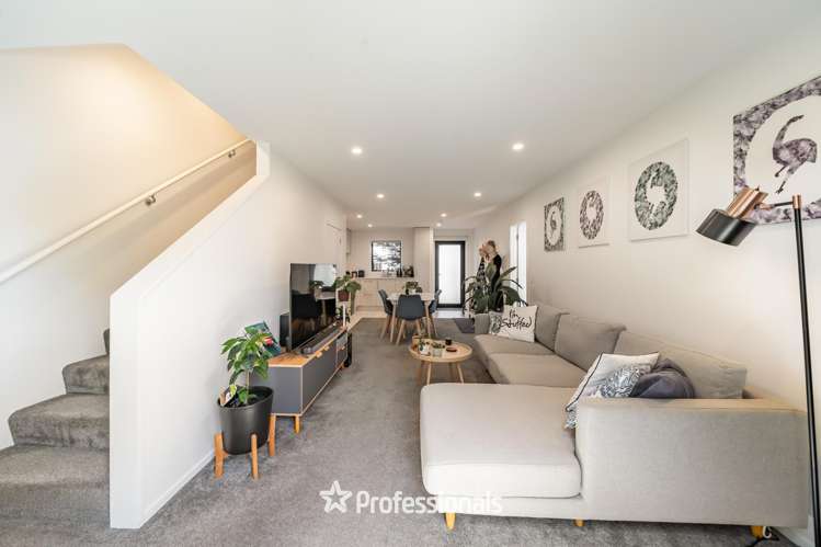 1/99 Waiwhetu Road Waterloo_5