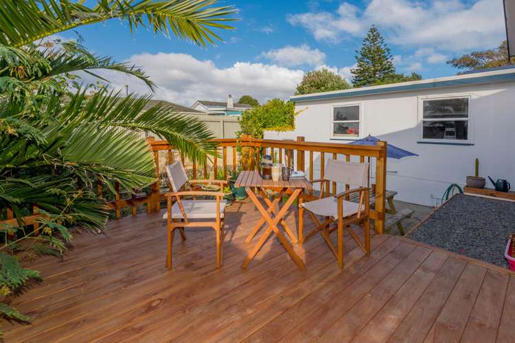 55 Marine Parade Paraparaumu Beach_11