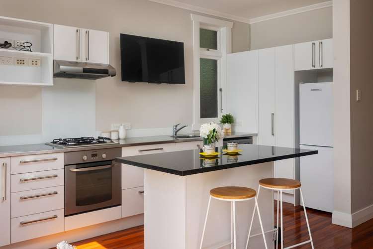 69 Old Mill Road Westmere_11