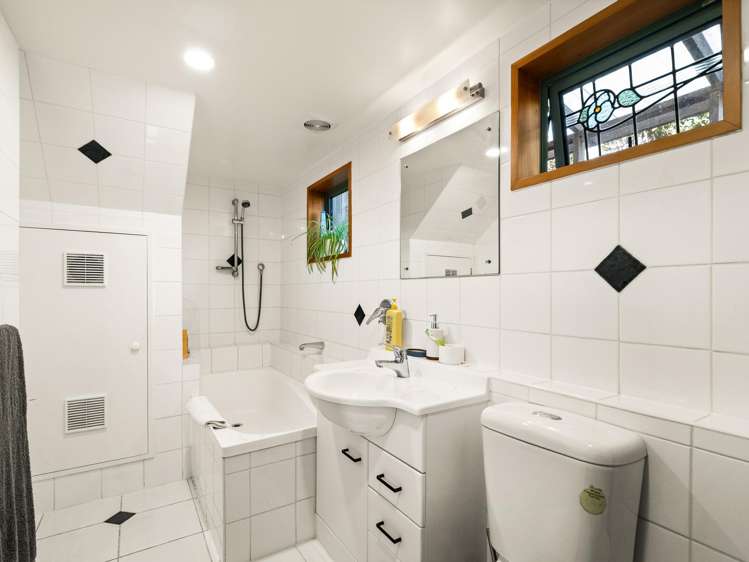 19 William Street Careys Bay_16