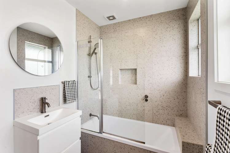 716 Grove Road Mayfair_7