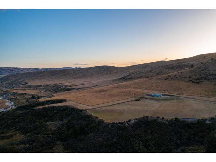 1976 Saint Bathans Loop Road Saint Bathans_19