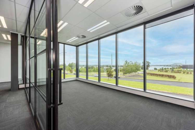 Building /64 Highbrook Drive East Tamaki_8