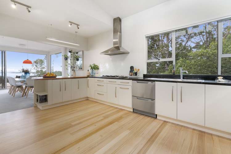 43 Otitori Bay Road Titirangi_14