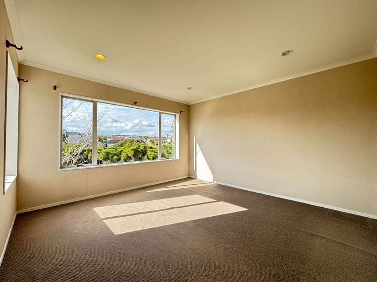 16 Flintridge Drive Flat Bush_9