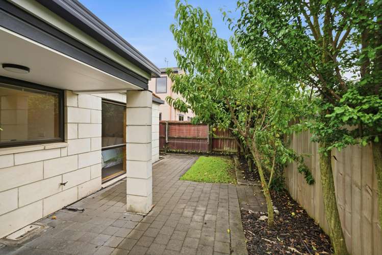 6/4 Broadbent Street Riccarton_13