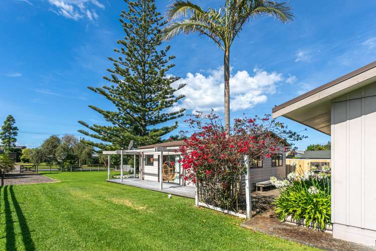 8 Dawn Avenue Hahei_16