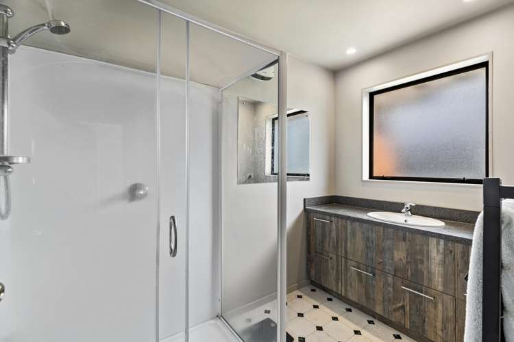 21 Dufek Crescent Wigram_9