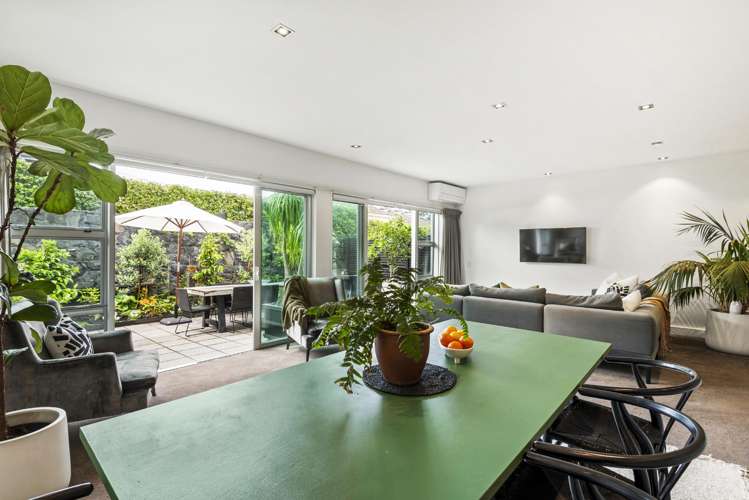 7/258 Hurstmere Road Takapuna_1